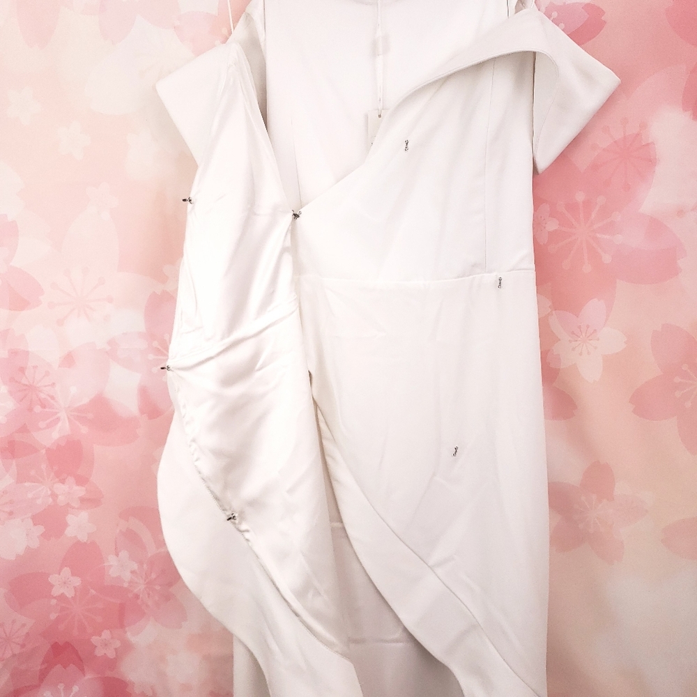 SOLD NWT Alice + Olivia Josie Off Shoulder Wrap Dress - Picture 9 of 16